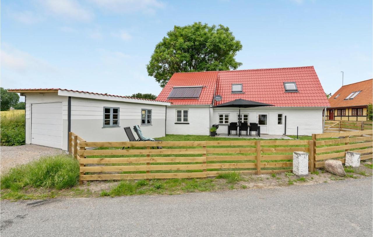 Nice Home In Aeroskobing With Kitchen Exterior foto